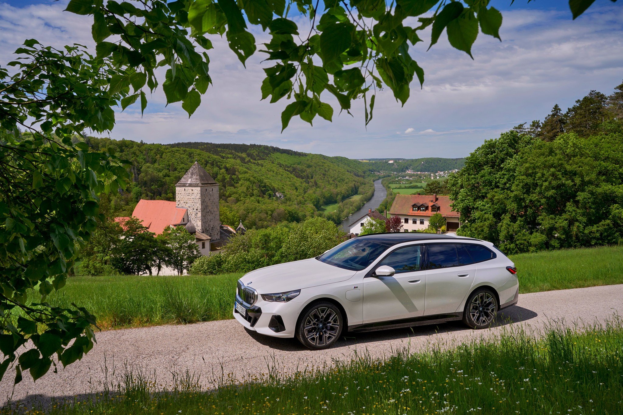 Estos son los precios del BMW Serie 5 Touring y de su versión eléctrica BMW i5 Touring