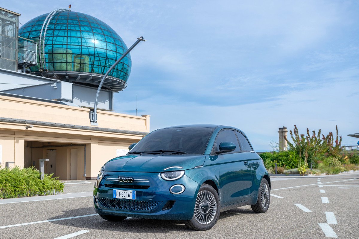 FIAT y el regreso del 500 con motor gasolina y etiqueta ECO para recuperar el liderazgo