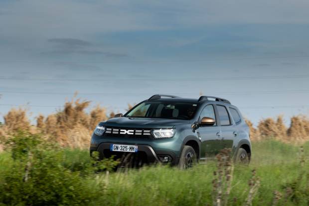 Prueba del Dacia Duster: analizamos su interior, vemos su precio y probamos el 4x4