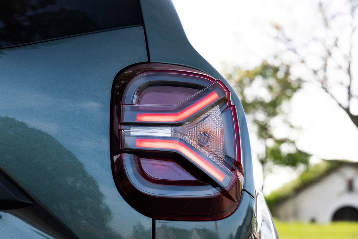 Prueba del Dacia Duster: analizamos su interior, vemos su precio y probamos el 4x4