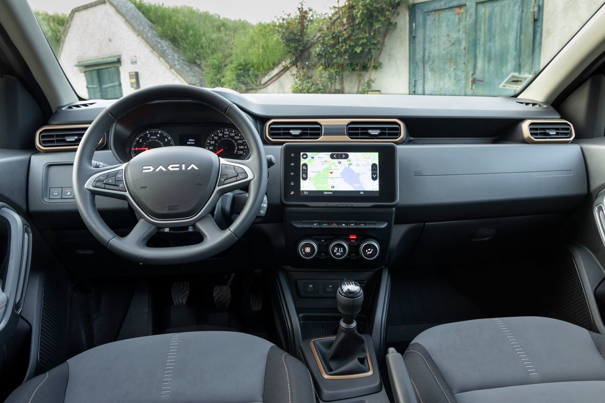Prueba del Dacia Duster: analizamos su interior, vemos su precio y probamos el 4x4