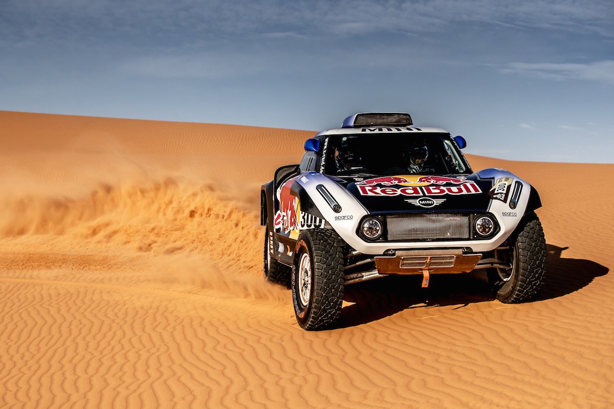 Carlos Sainz y Nani Roma con Mini en el Dakar 2019