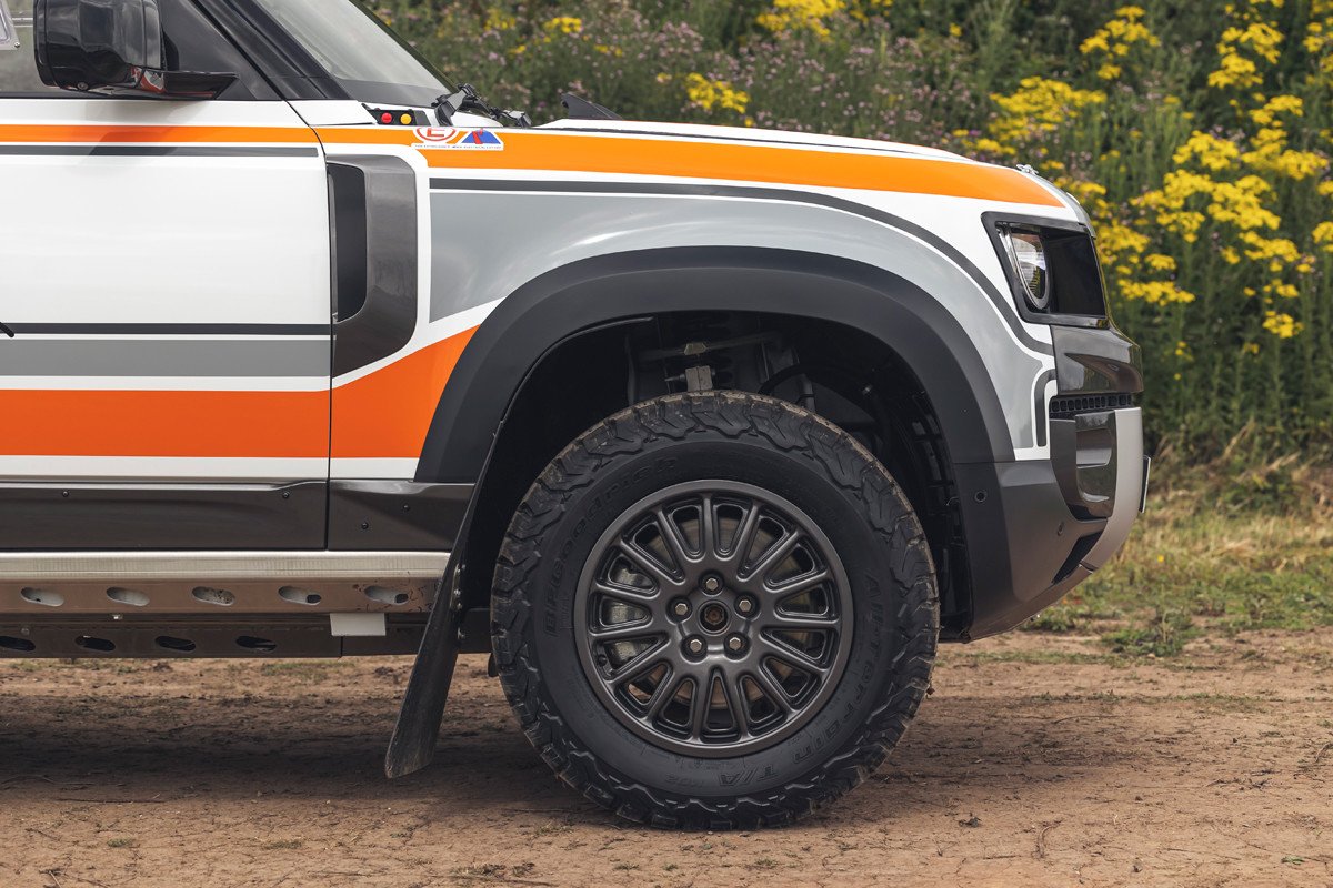 Bowler crea una copa monomarca con el Land Rover Defender 90