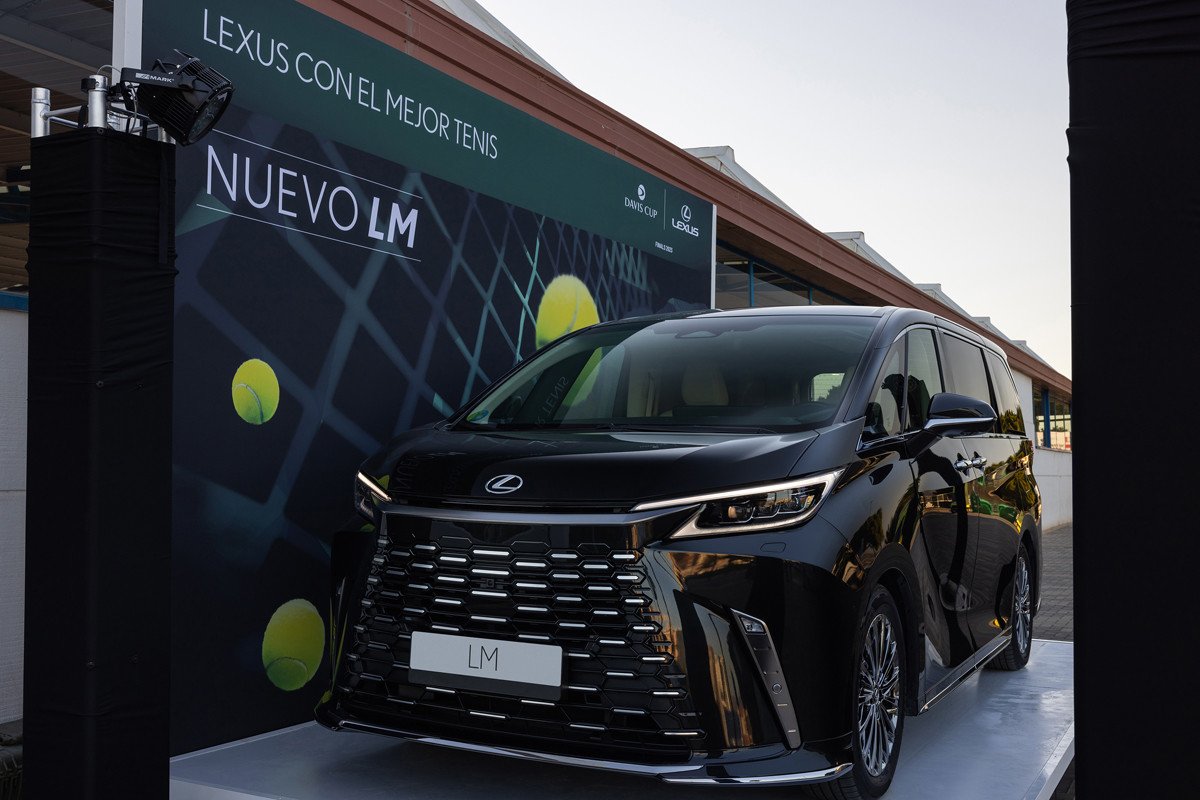 El Lexus LM protagonista en la Final 8 de la Copa Davis 2023