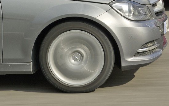 Campaña de Revisión de Neumáticos de Michelin 2011