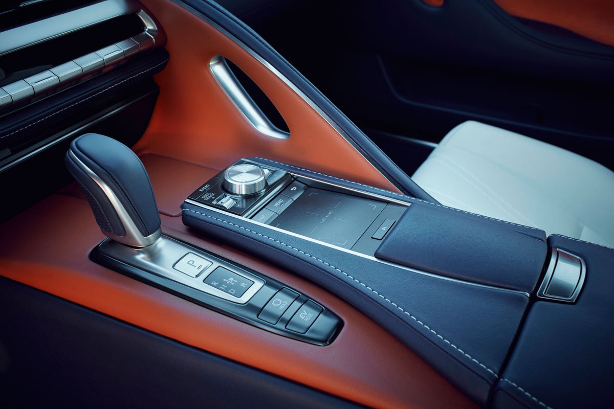 El Lexus LC ya tiene su versión híbrida, el 500h