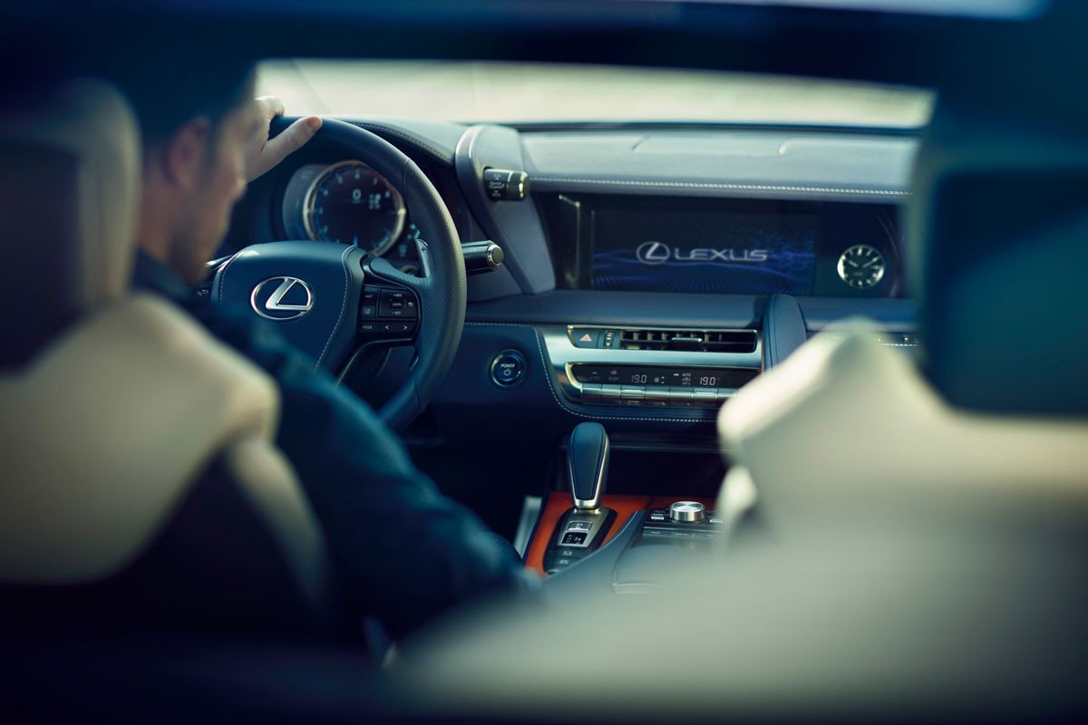 El Lexus LC ya tiene su versión híbrida, el 500h