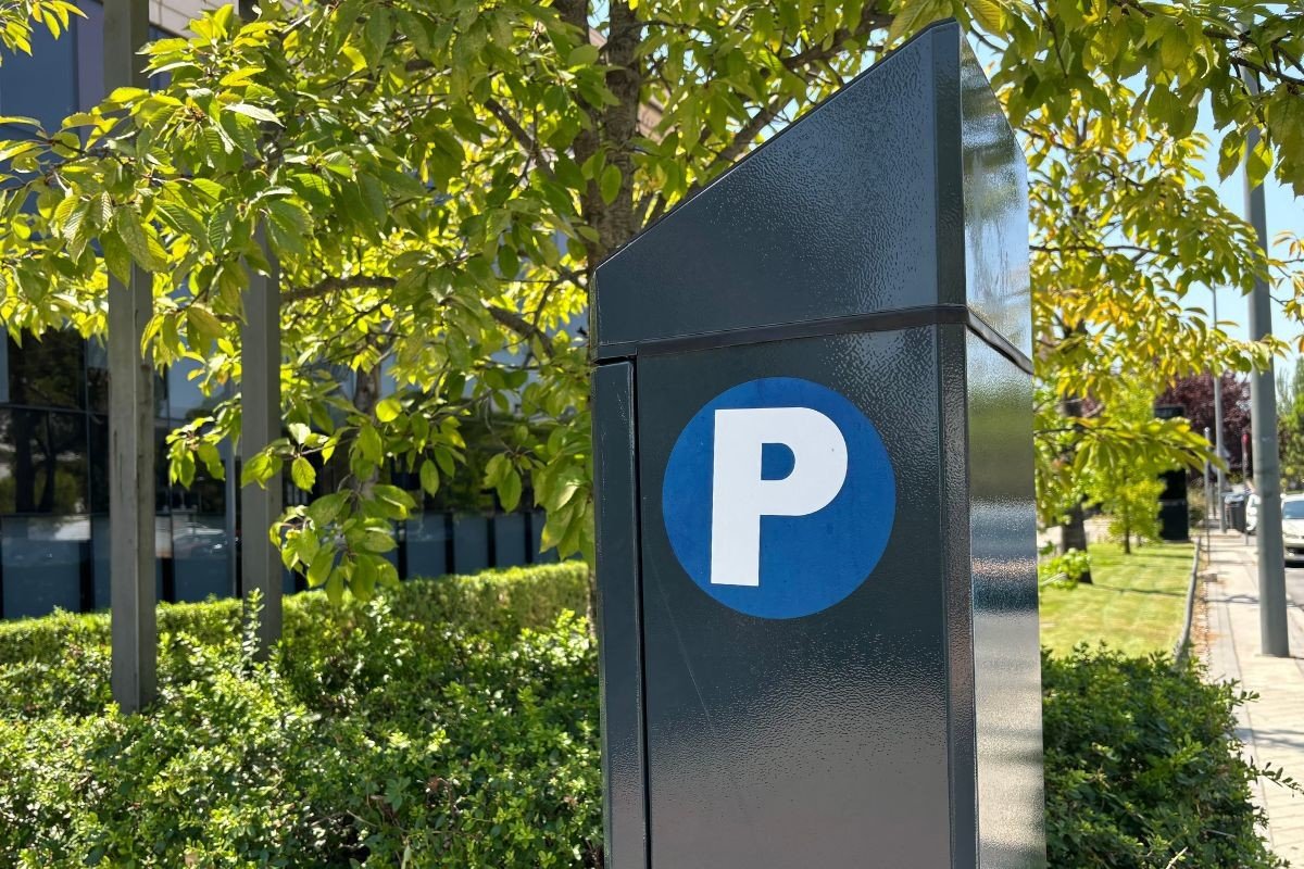 Madrid sube un 50?% el precio del aparcamiento SER para coches históricos sin etiqueta