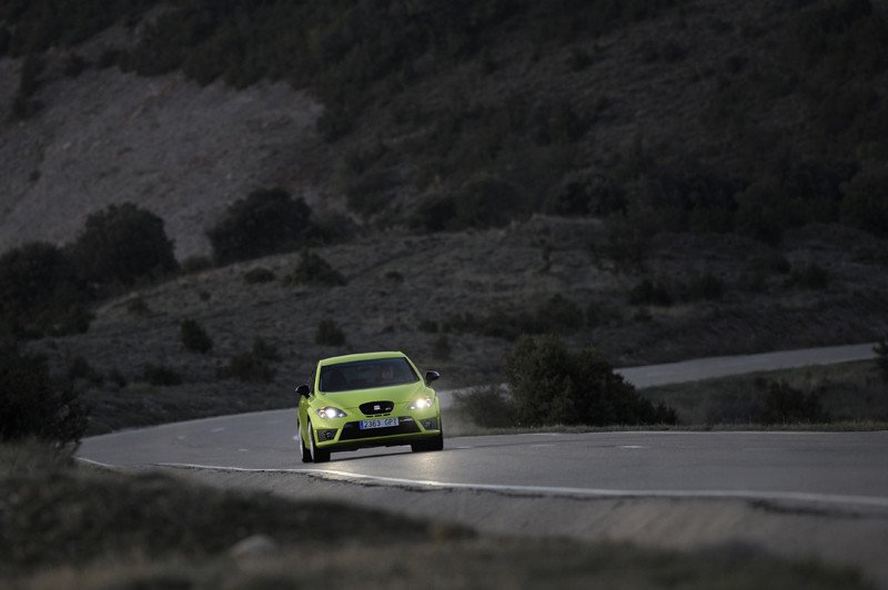 Seat León Cupra R, una fiera anda suelta por la ciudad