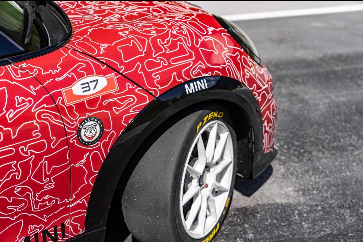 Si, habrá un nuevo Mini Cooper JCW gasolina y se estrenará en las 24h de Nürburgring