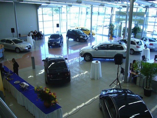 Ofertas para comprar coche: las marcas mejoran el Plan Pive
