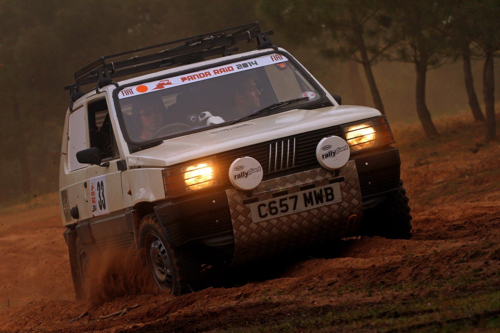 Sexta edición del Panda Raid: 145 equipos solidarios rumbo a Marruecos