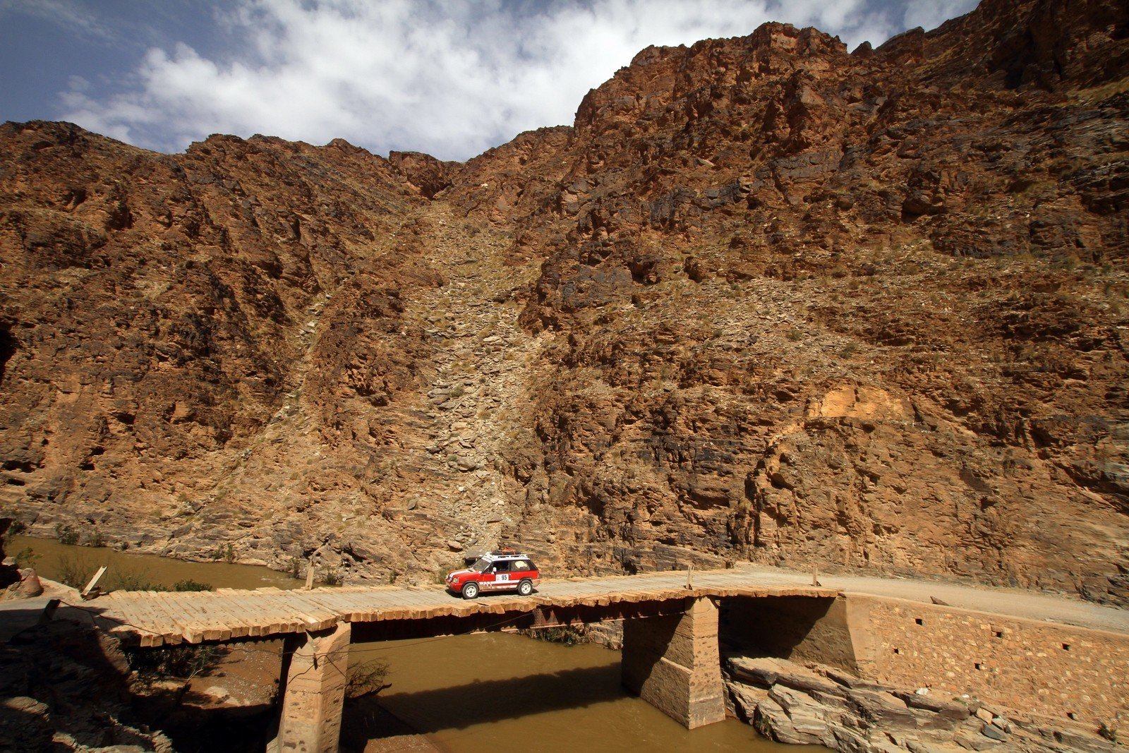 Sexta edición del Panda Raid: 145 equipos solidarios rumbo a Marruecos