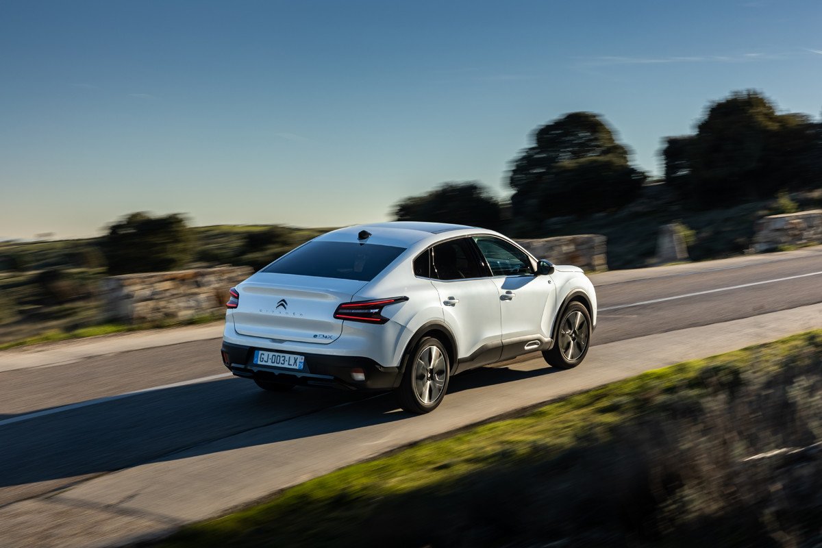 Citroen e-C4 X