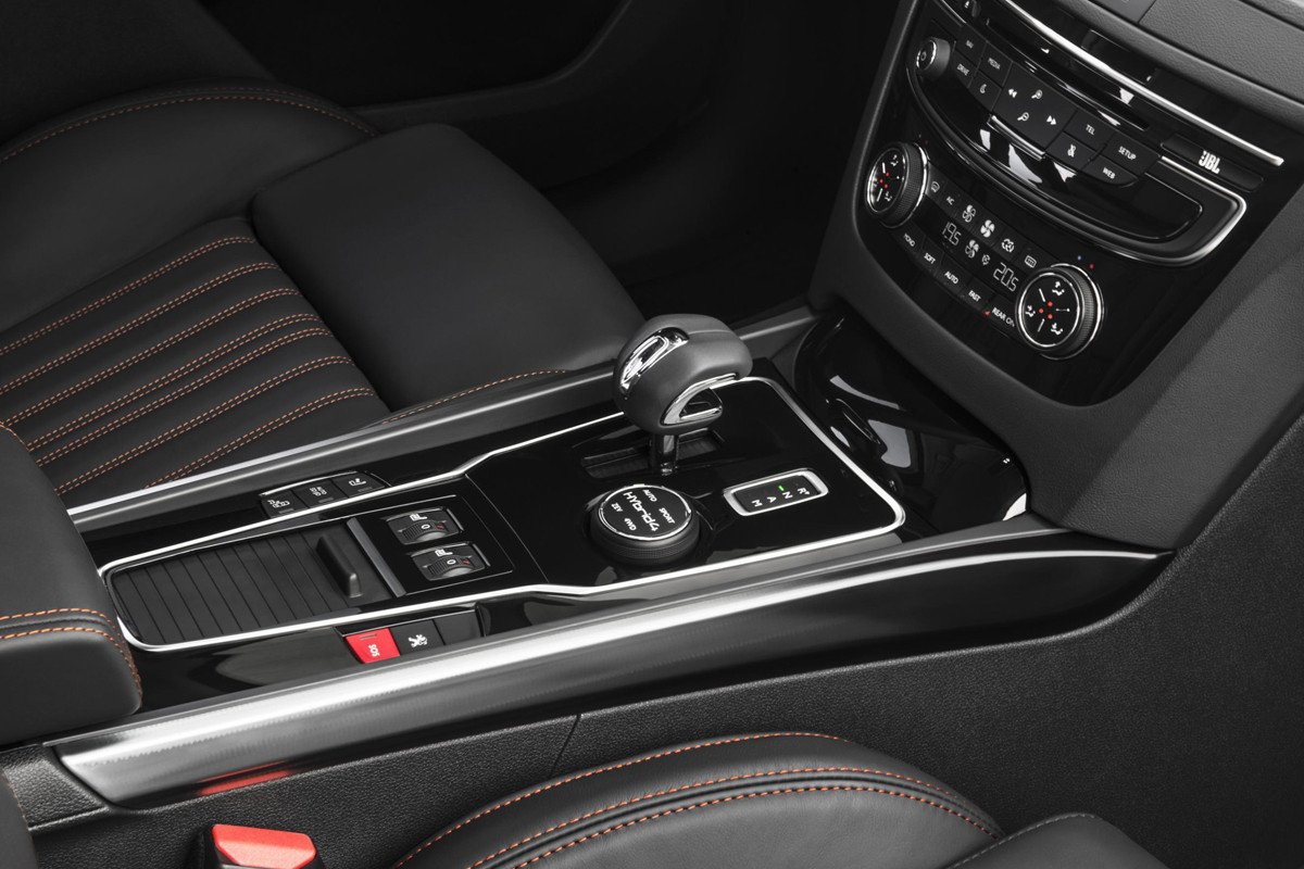Nuevo motor 2.0 BlueHDi para el Peugeot 508 RXH