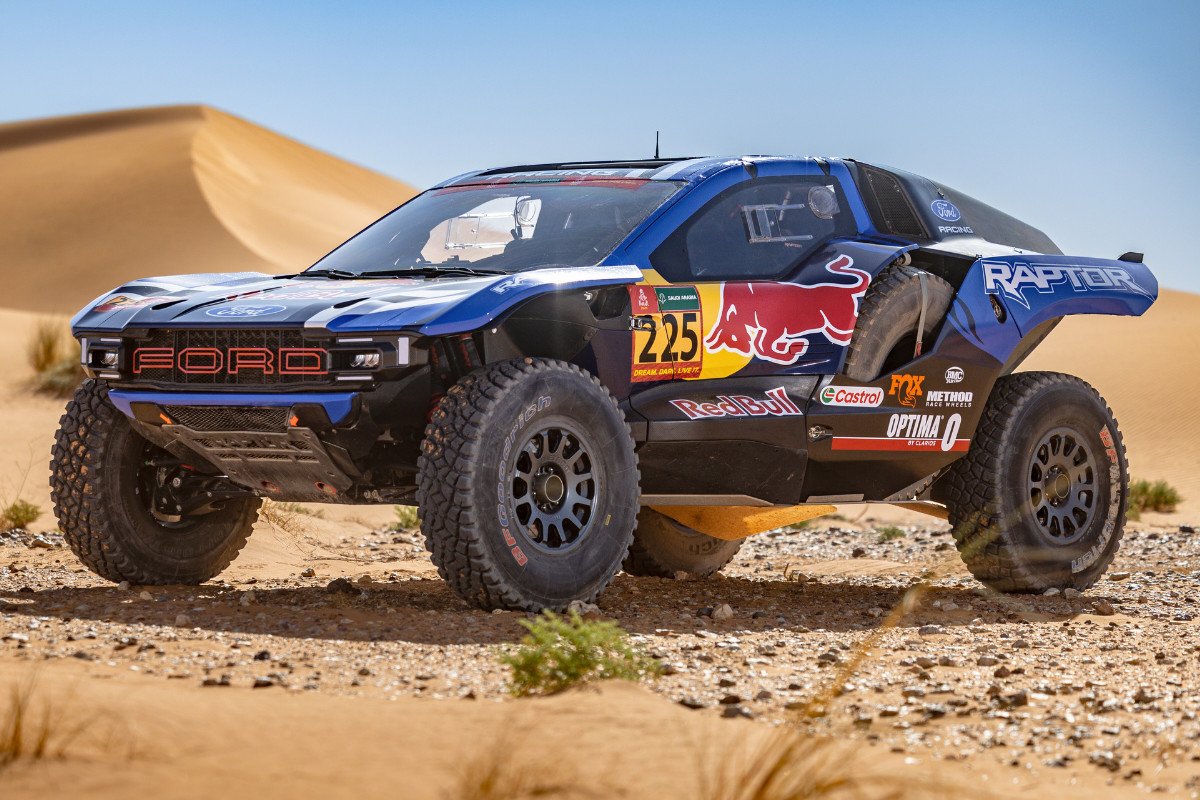 Carlos Sainz y Lucas Cruz preparan su segundo Dakar en 2026
