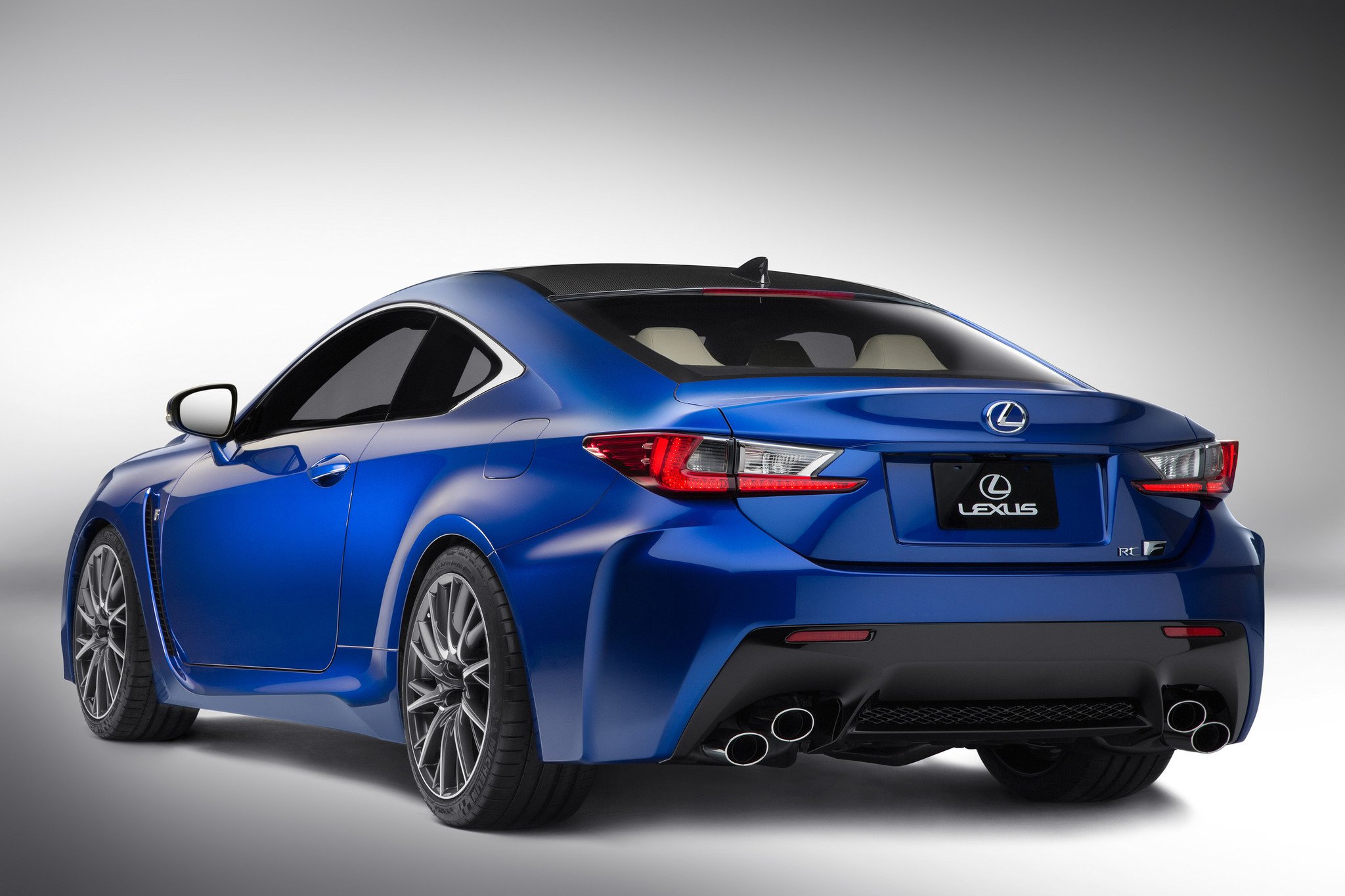Lexus RC F, la versión coupé del Lexus IS se presenta en Detroit