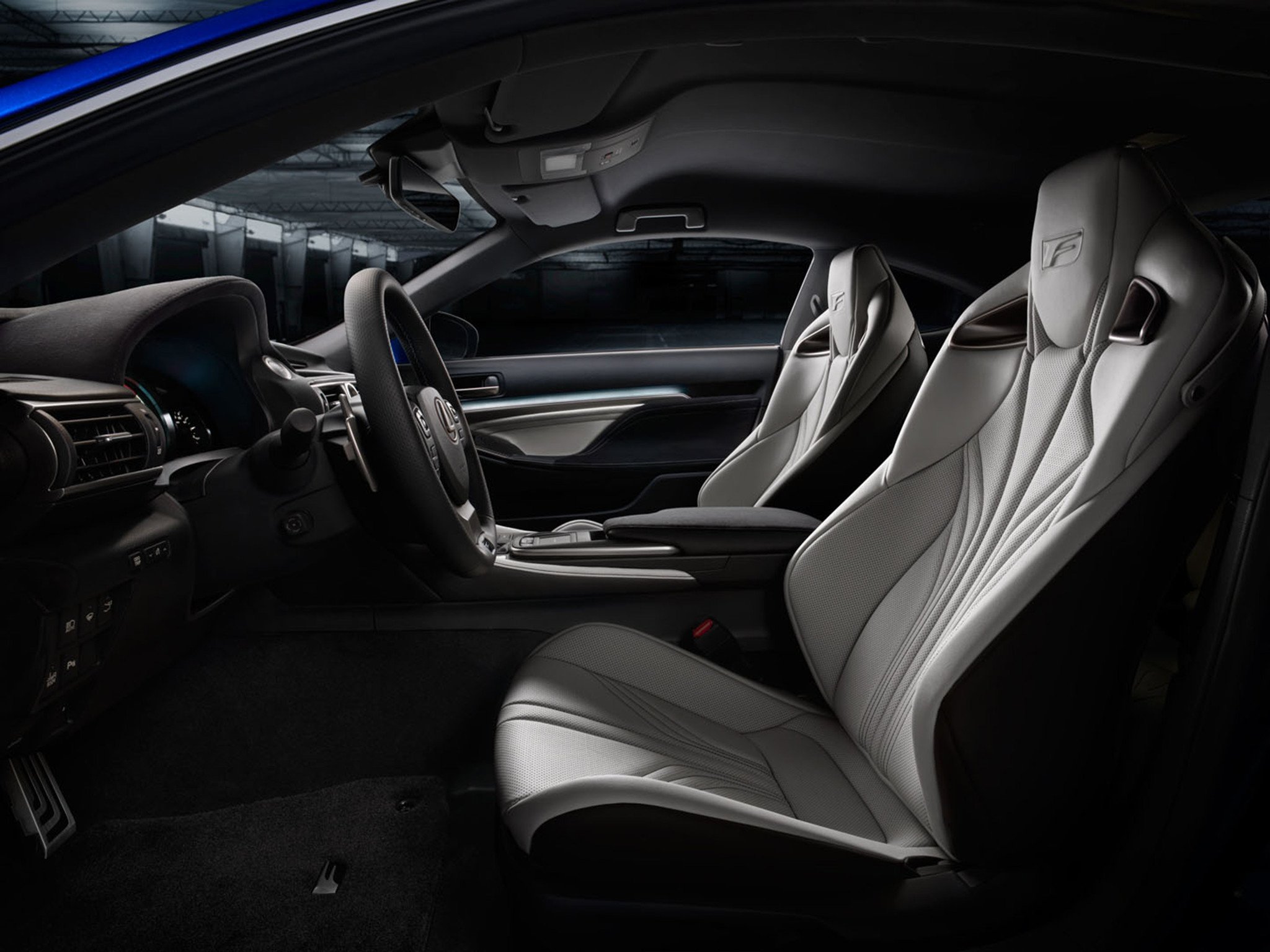 Lexus RC F, la versión coupé del Lexus IS se presenta en Detroit