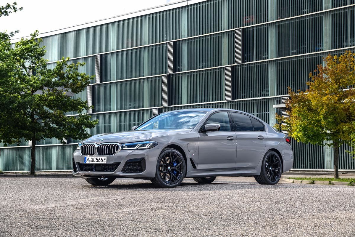 BMW 545e xDrive: el según motor híbrido enchufable para el Serie 5