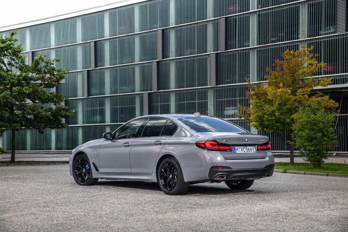 BMW 545e xDrive: el según motor híbrido enchufable para el Serie 5