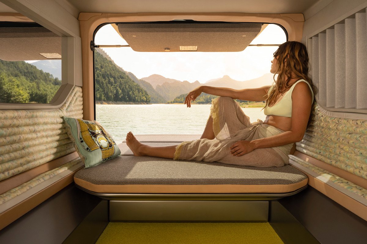 Renault presenta el Hotel Hippie Caviar sobre una Trafic: un nuevo nivel de autocaravana