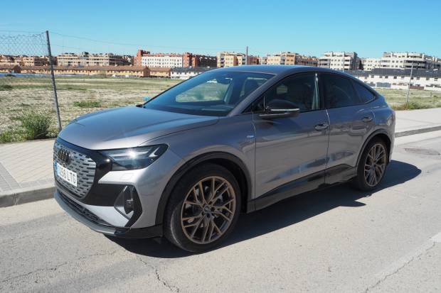 Prueba y opinión Audi Q4 e-tron ¿es mejor el Sportback? Análisis de interior y precio