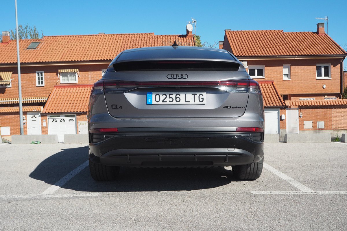 Prueba y opinión Audi Q4 e-tron ¿es mejor el Sportback? Análisis de interior y precio