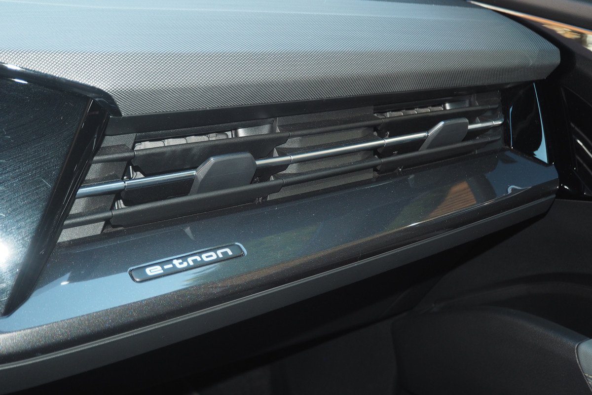 Prueba y opinión Audi Q4 e-tron ¿es mejor el Sportback? Análisis de interior y precio