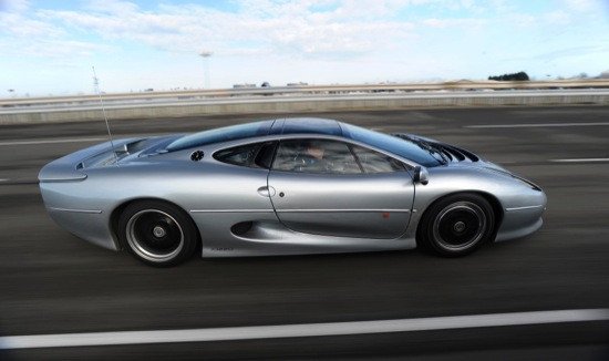 El Jaguar XJ220 cumple 20 años