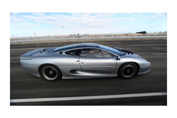 El Jaguar XJ220 cumple 20 años