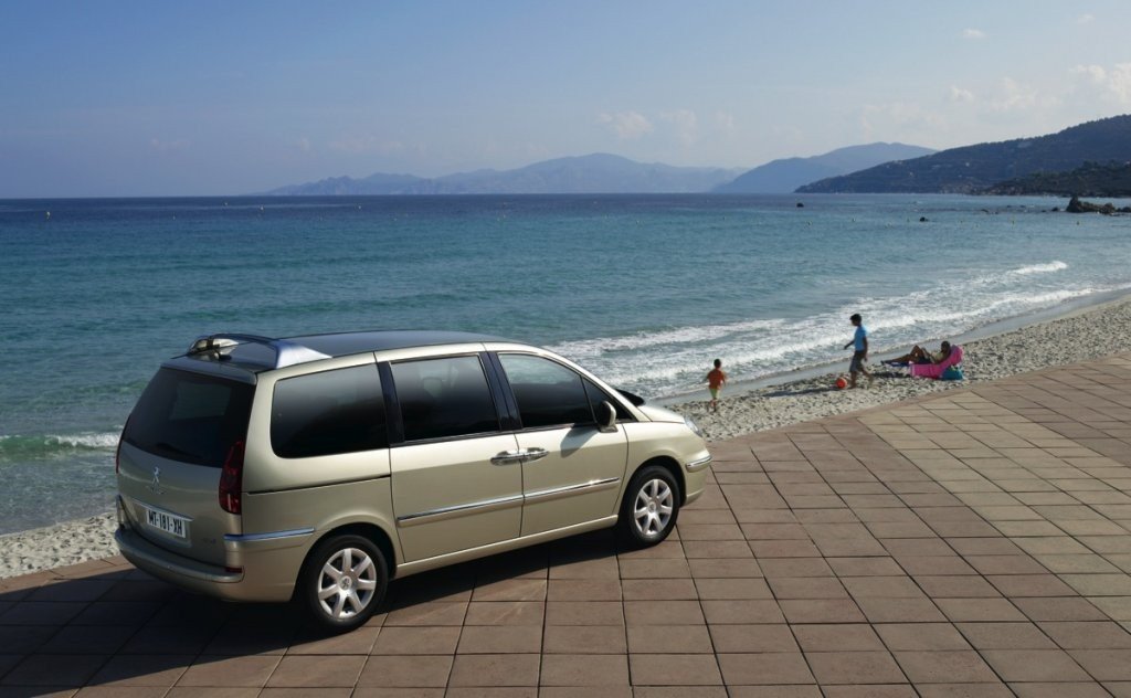 Nuevo Peugeot 807, imagen renovada para el monovolumen de Peugeot Nuevo Peugeot 807, imagen renovada para el monovolumen de Peugeot