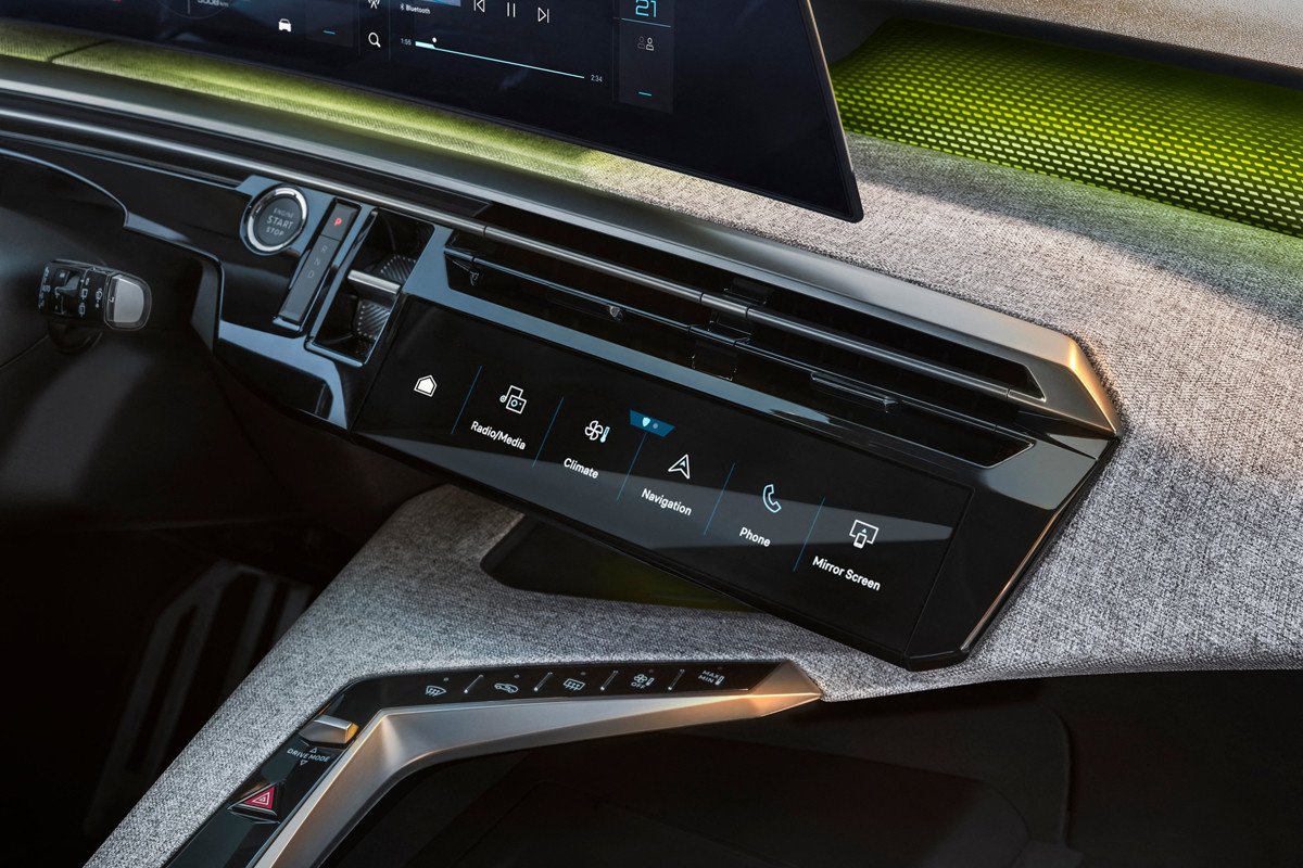 El nuevo Peugeot E-5008 también se pasa a la electricidad: todos los detalles del SUV