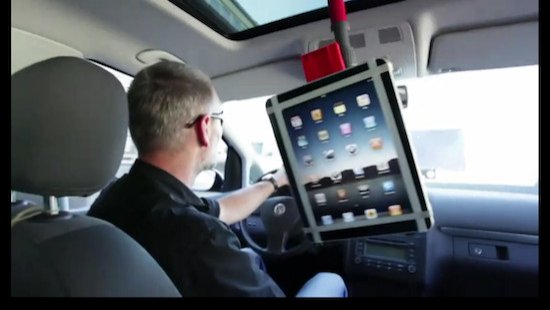 Vídeo: Miles de formas de sujetar tu iPhone/iPad según BMW