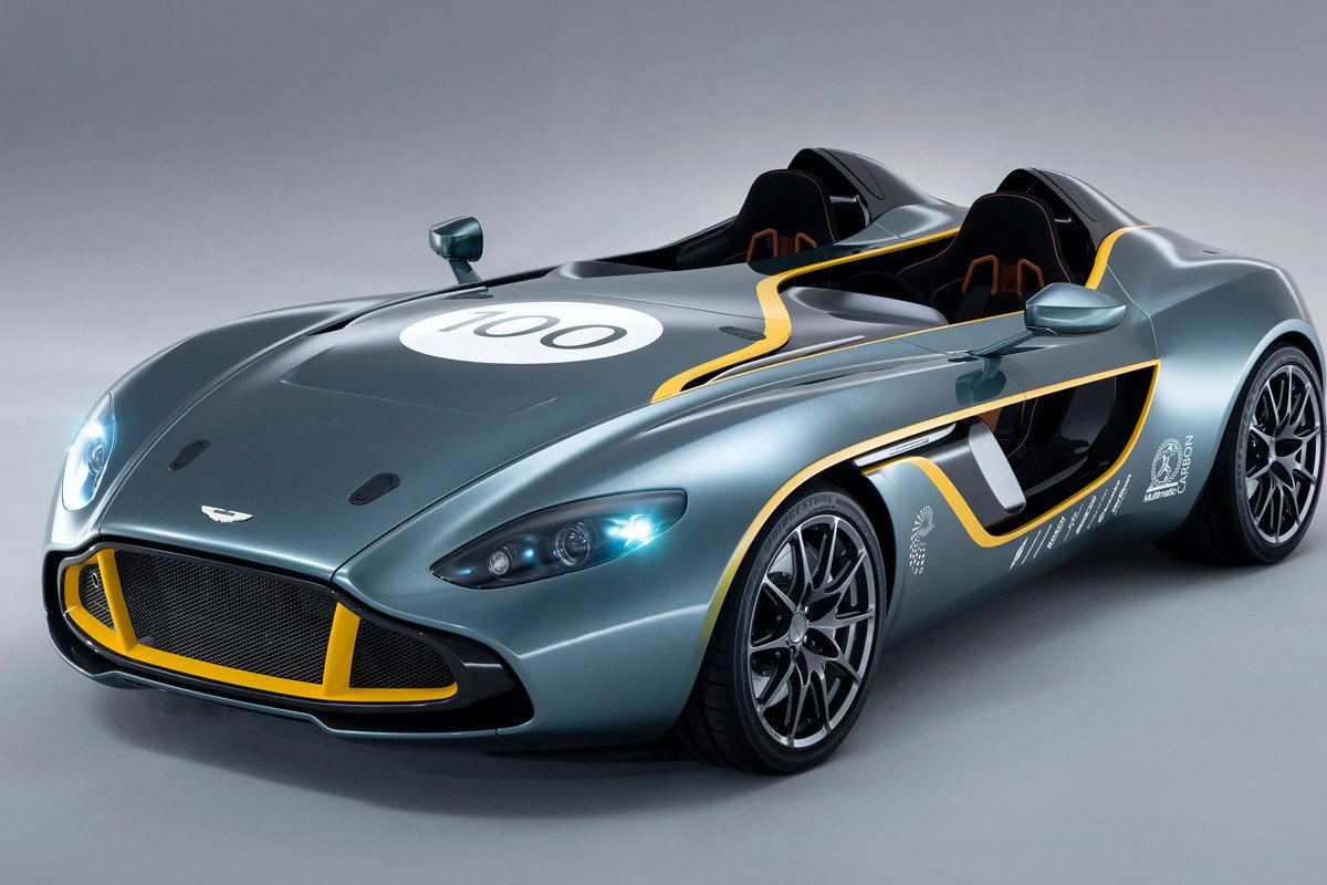 Aston Martin CC100 Speedster Concept: cumpleaños feliz
