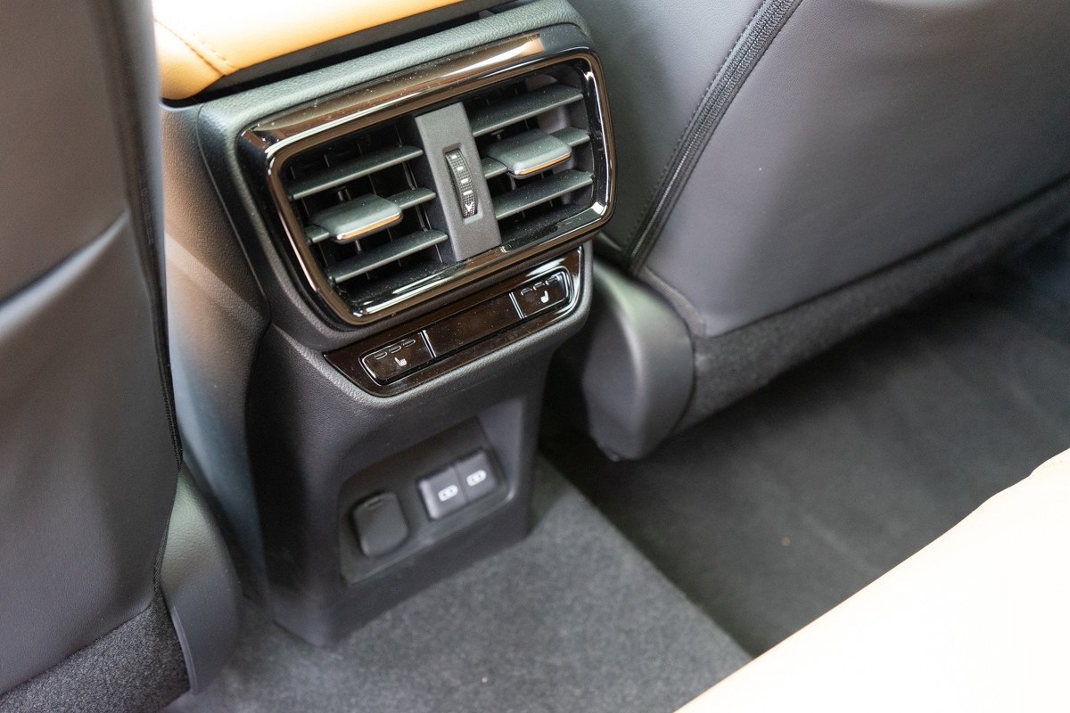Prueba Lexus NX 350h, comportamiento, precio y acabados disponibles