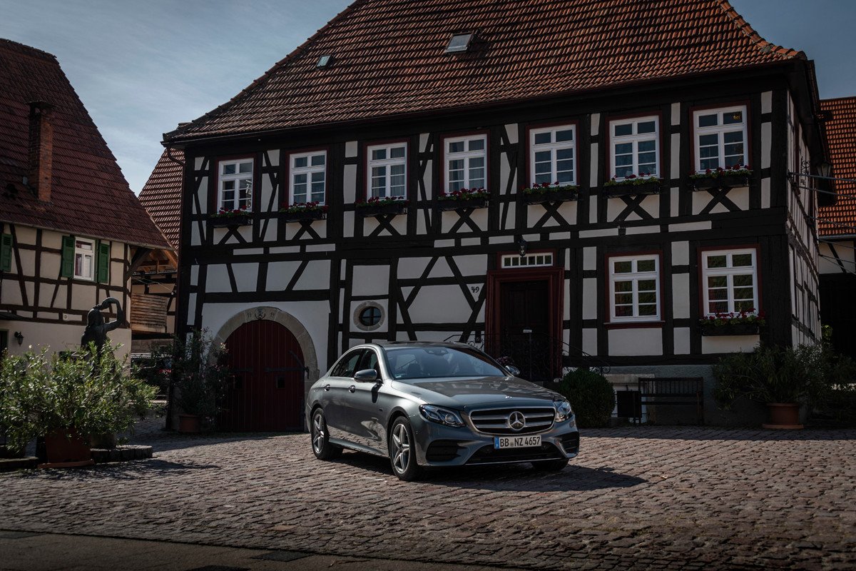 Nuevo híbrido enchufable Mercedes: Clase E 300 e