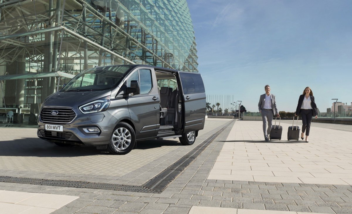 Ford Tourneo Custom  PHEV: nueva versión híbrida enchufable