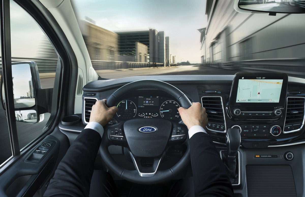 Ford Tourneo Custom  PHEV: nueva versión híbrida enchufable