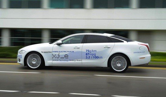 Jaguar XJ_e, un híbrido enchufable de lujo