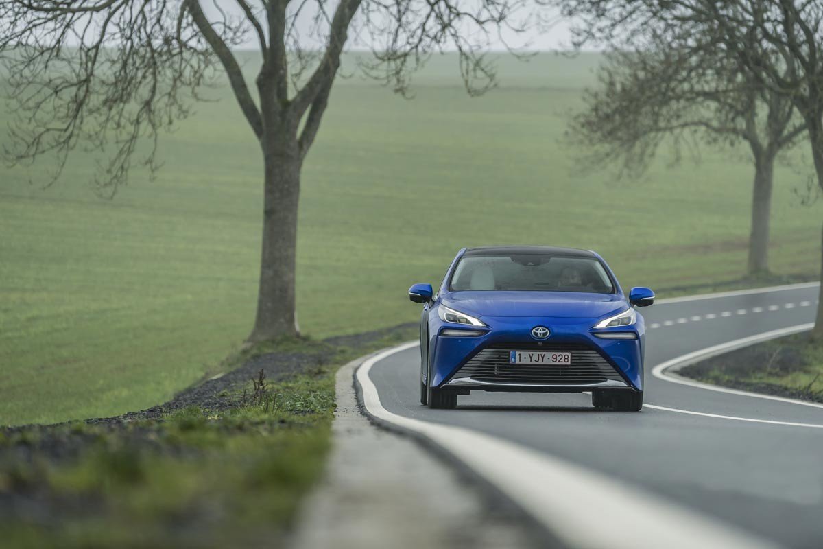 Nuevo Toyota Mirai: gama y precios del coche de hidrógeno