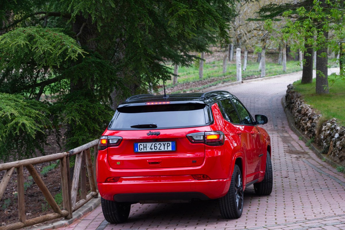 Prueba Jeep Compass y Renegade e-Hybrid: otra motorización híbrida para los SUV