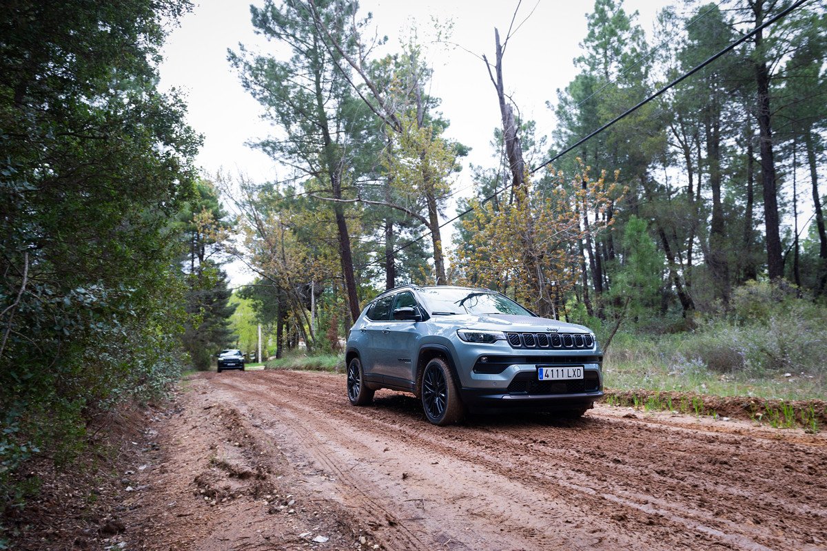 Prueba Jeep Compass y Renegade e-Hybrid: otra motorización híbrida para los SUV