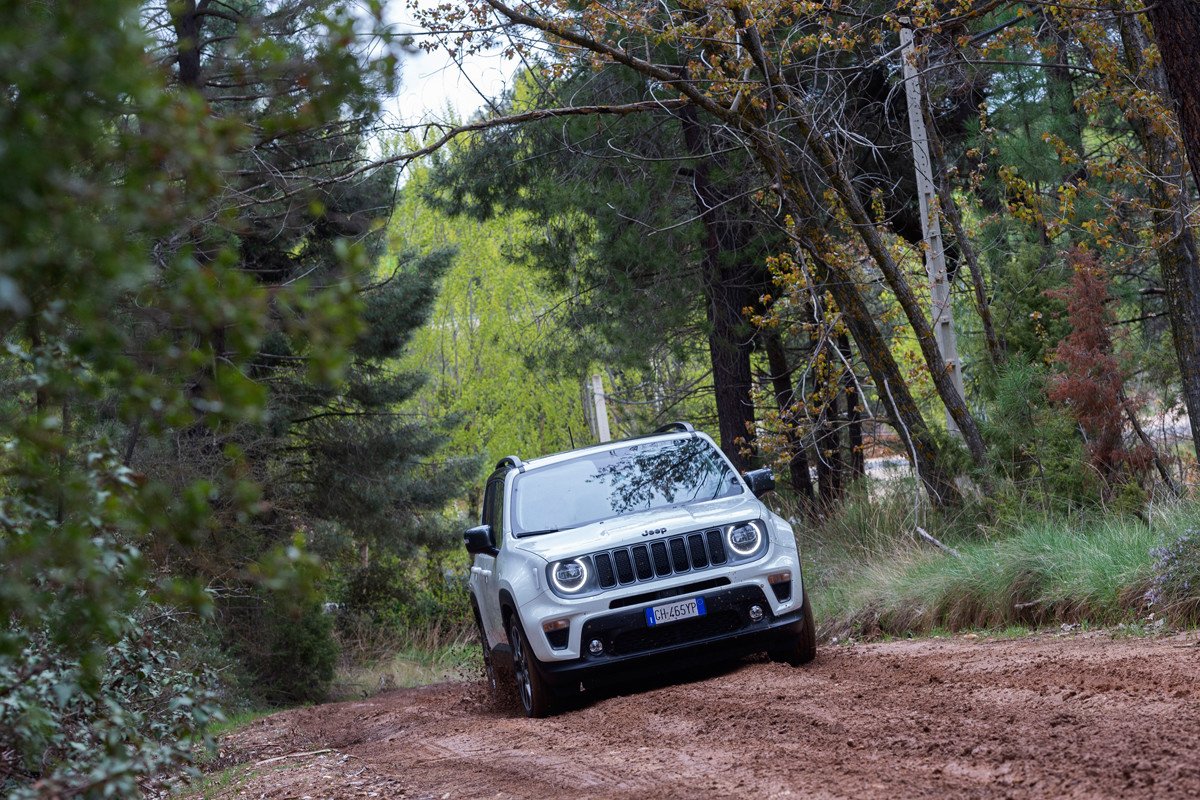 Prueba Jeep Compass y Renegade e-Hybrid: otra motorización híbrida para los SUV