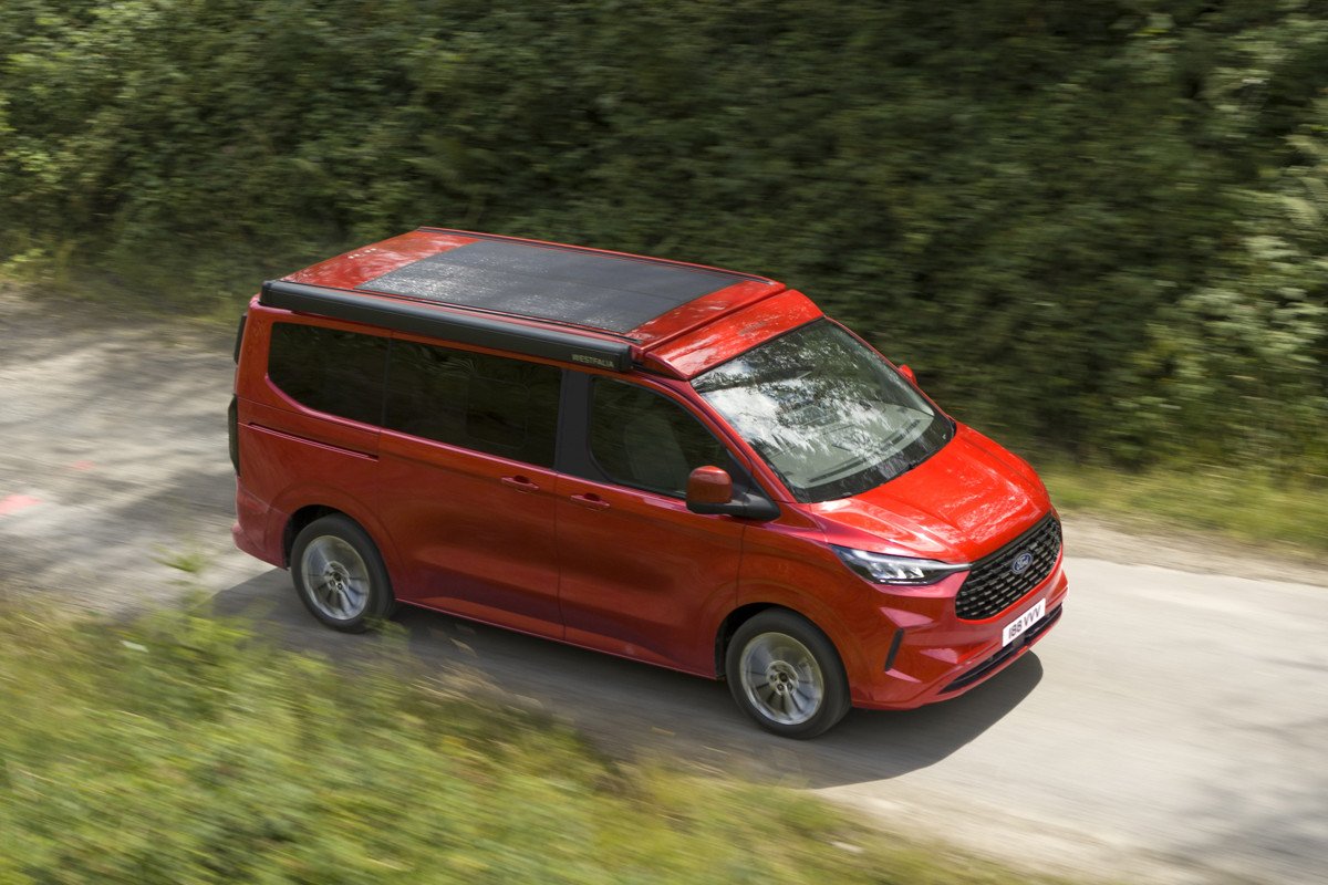 Nueva Ford Transit Nugget: más conectada, equipada e híbrida enchufable