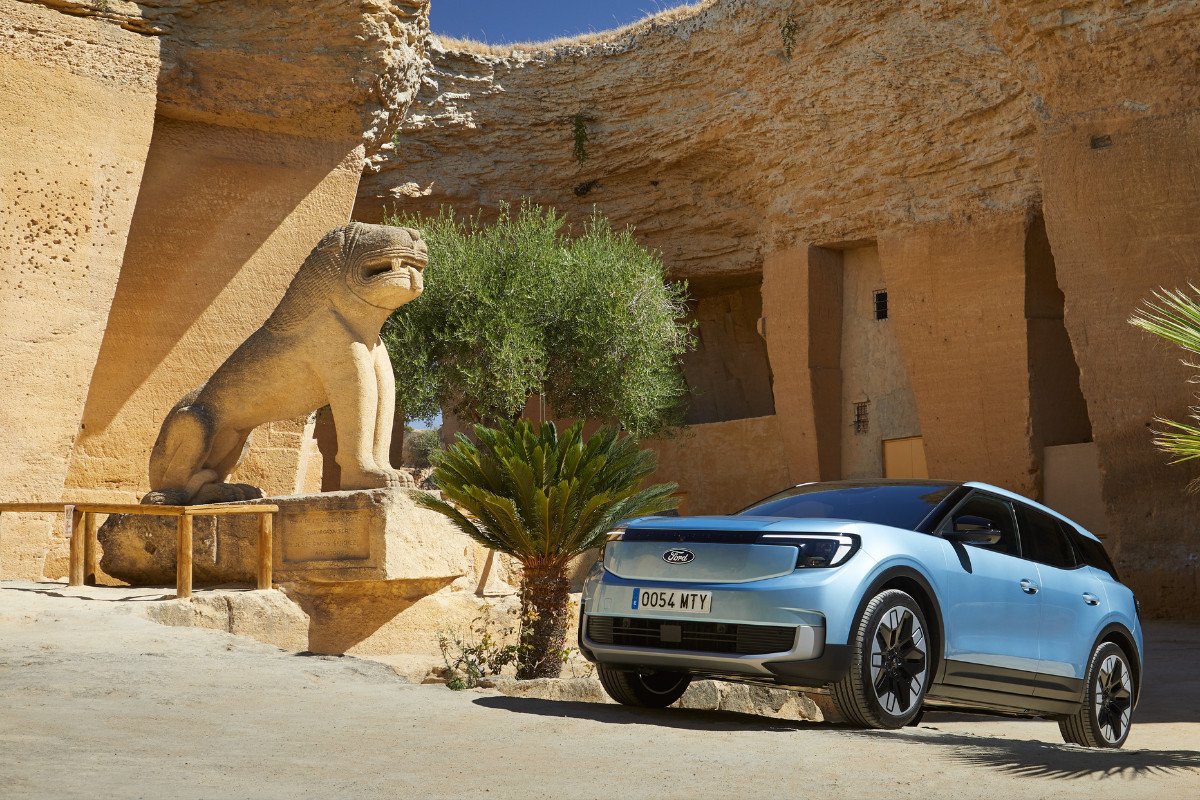 Ford-Explorer