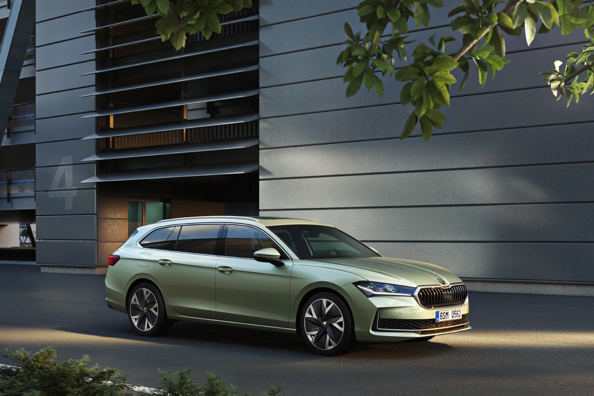 Así será el nuevo Skoda Superb: más grande, tecnológico y estrenando motorizaciones