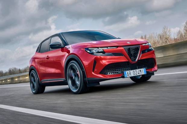Alfa Romeo Junior Ibrida y Elettrica: Guía de compra para ver cuál es más interesante