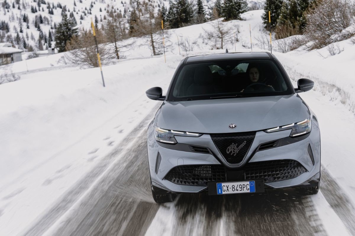 Alfa Romeo Junior Ibrida y Elettrica: Guía de compra para ver cuál es más interesante