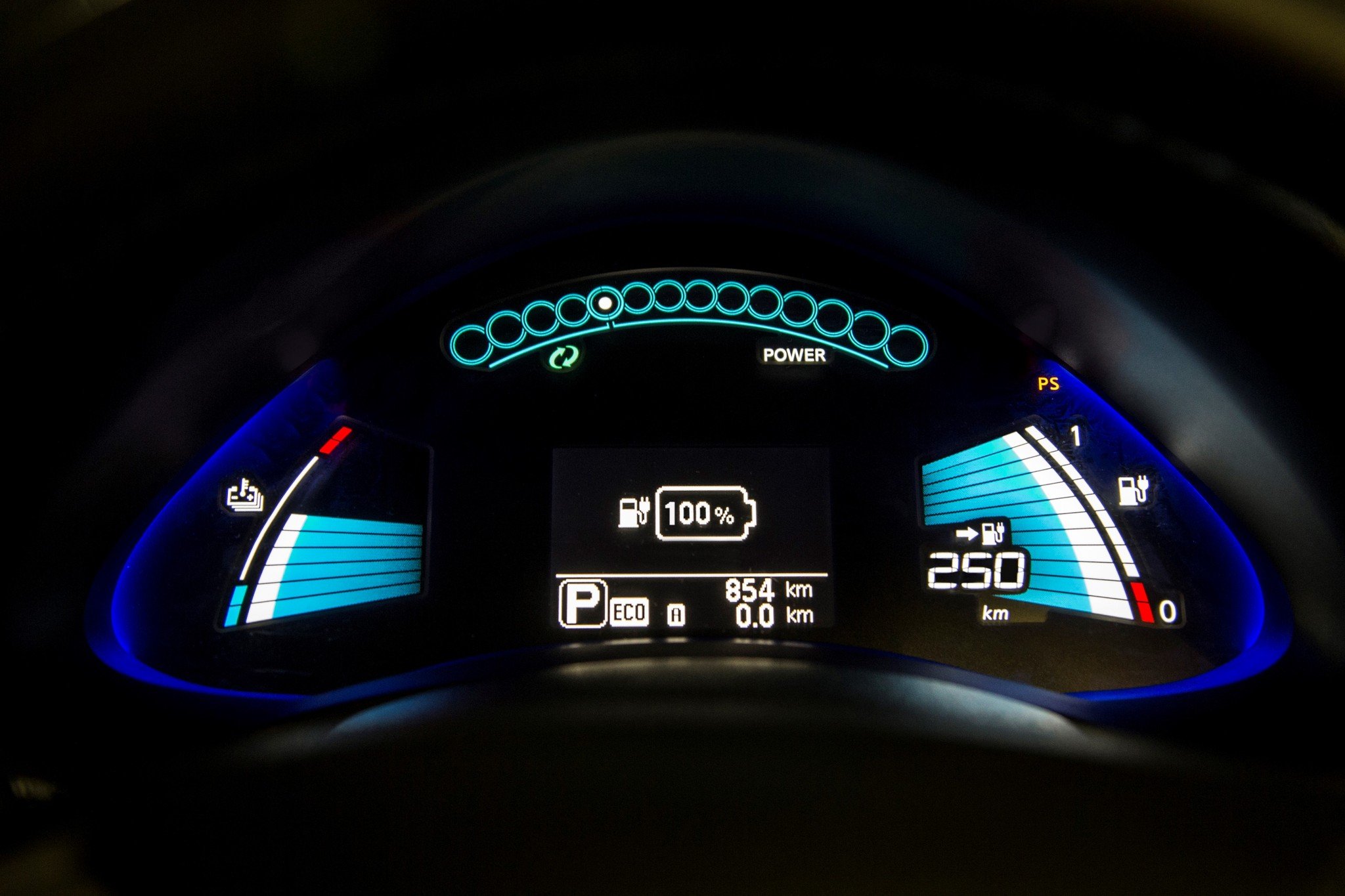 El Nissan Leaf amplía su autonomía hasta los 250 km