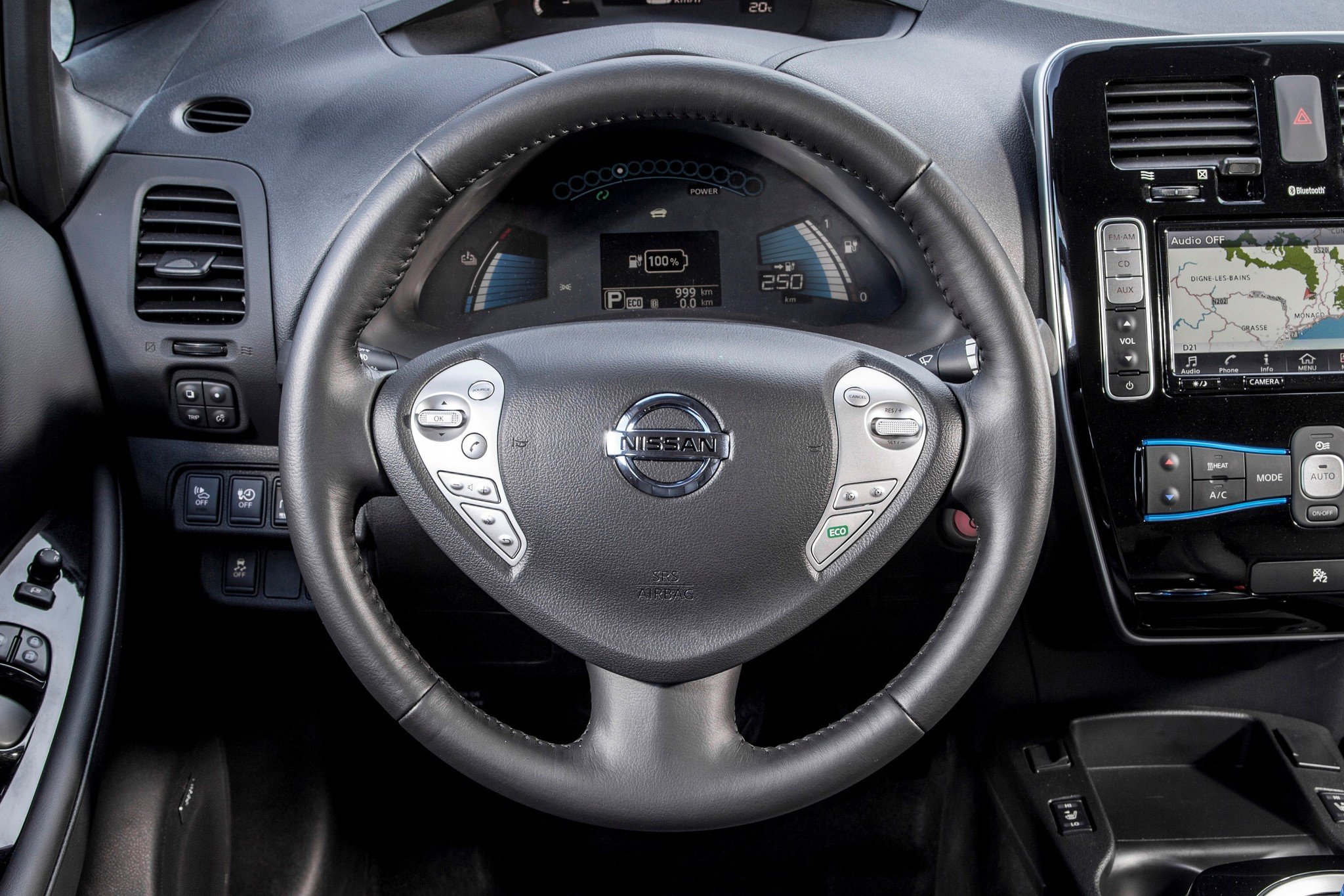 El Nissan Leaf amplía su autonomía hasta los 250 km